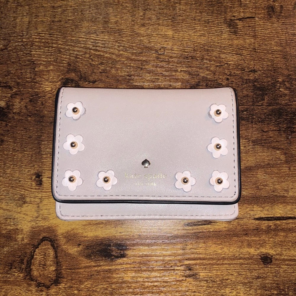 🔥DEAL🔥 ‘KATE SPADE’ wallet